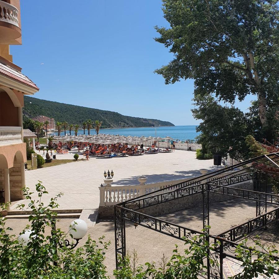 Andalucia Beach - Sea Viev Apartments Elenite Exterior photo